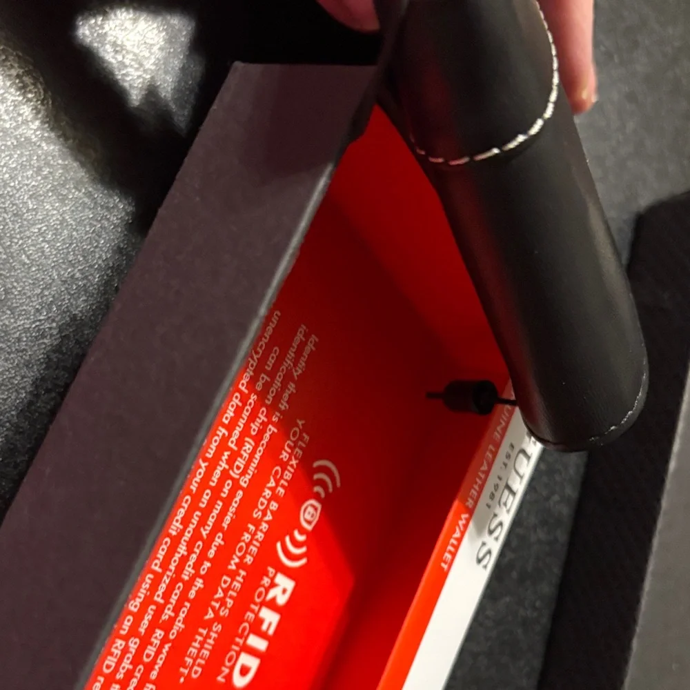 Guess‎ Black Leather RFID Wallet